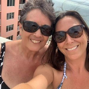 Meet your Posher, Cheryl